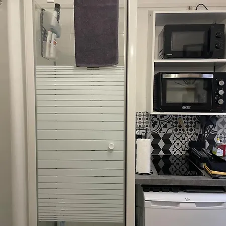 Appartement Studette Moderne Au Calme Pres De La Tour Eiffel