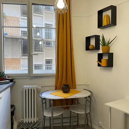 Appartement Studette Moderne Au Calme Pres De La Tour Eiffel